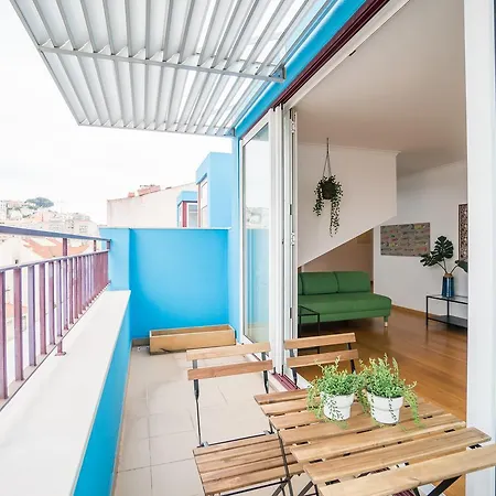 Downtown With Balcony And Parking *