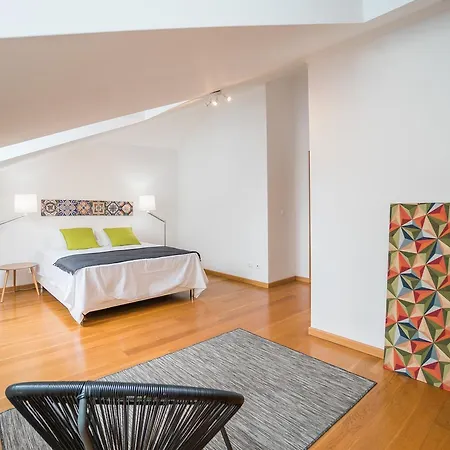 Apartmán Downtown With Balcony And Parking *