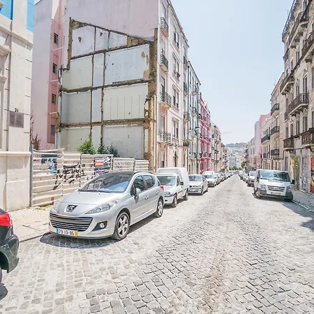 Downtown With Balcony And Parking * Lisboa