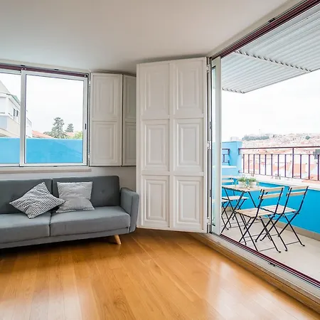 Downtown With Balcony And Parking * Lisbon